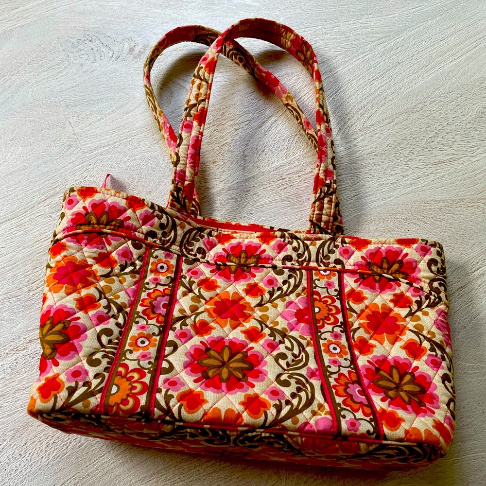 🌼Vera Bradley Medium-sized tote/purse